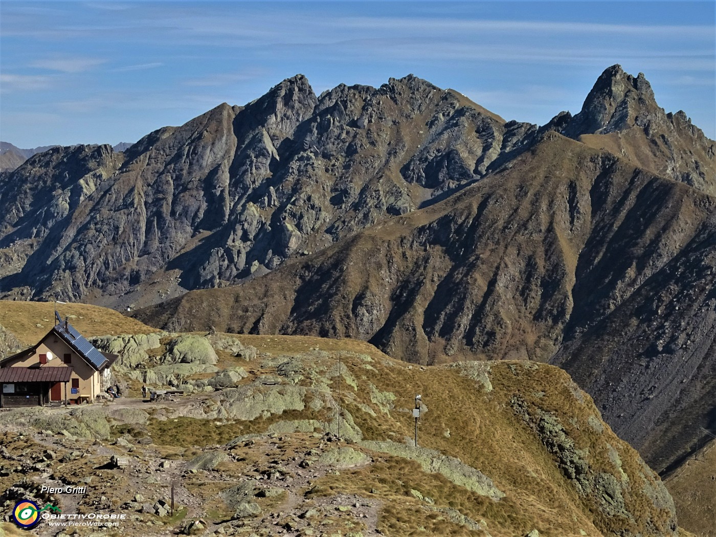 42 Vista sul Benigni salendo in Cima Piazzotti.JPG